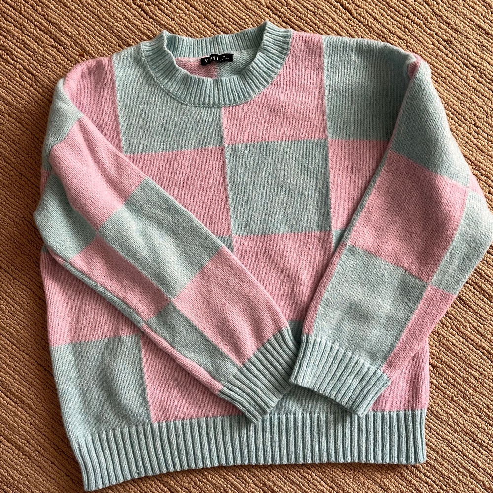 Very J checkered slouchy sweater